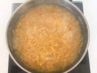 33、老坛酸菜鱼,老坛酸菜鱼的底汁做好了