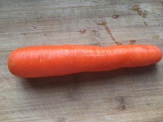 3、简单原味寿司,胡萝卜洗干净