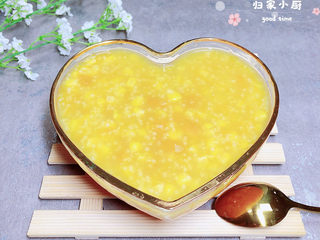 11、玉米南瓜粥,一碗颜色亮丽的玉米南瓜粥就上桌了！