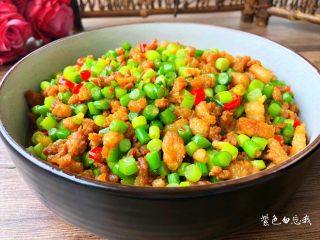 10、蒜苔炒肉末,成品图一