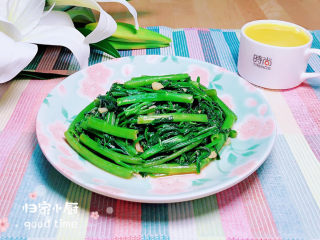 15、蒜蓉空心菜,补充一天的微量元素。
