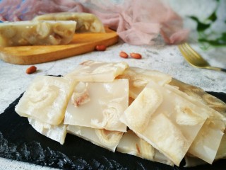 17、#猪年#猪蹄冻,如图完成！可以自己调一碗蘸料哦！