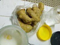 1、姜片糖,准备材料