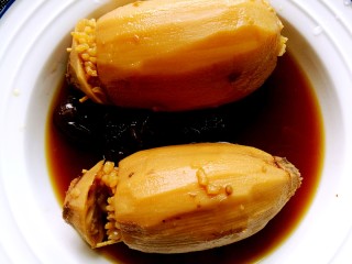 16、#秋味儿#祛痘健脾数莲藕,起锅,加入蜂蜜、桂花。