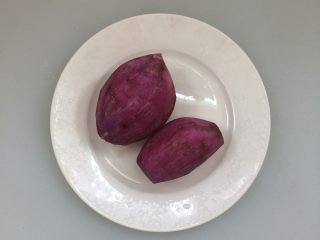 5、紫薯冰糖银耳羹,紫薯去皮