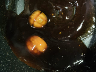 21、鲍鱼捞饭,搅拌均匀；