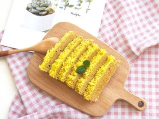 13、猪肉小米豆腐糕,这样一道辅食既吃粗粮,又吃肉吃菜,营养价值不用多说的。