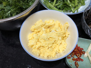 18、茼蒿炒鸡蛋➕最是一年春好处,滑炒出锅备用