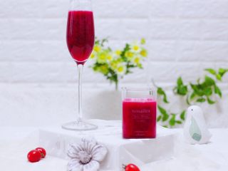 16、火龙果小番茄蜂蜜果汁,成品一