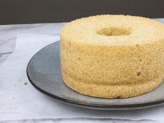 16、低脂低糖｜日式豆腐戚风蛋糕,脱模，充满弹性，口感湿润