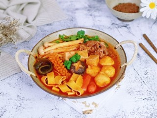 14、关东煮,盛出砂锅中拍个照～