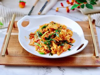 15、泡菜炒鸡蛋,老公说超级好吃，逆天的吃法，炒了3个鸡蛋没够他吃。