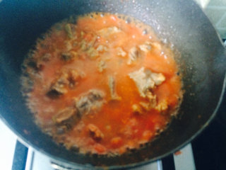 16、桂花香贴秋膘——番茄牛腩,放牛肉汤，稍稍没过牛肉。