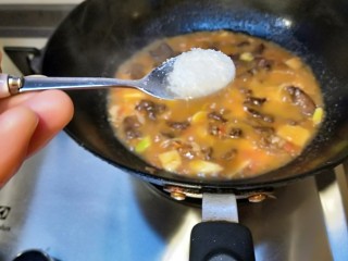 22、茄汁牛肉,鸡粉3克?