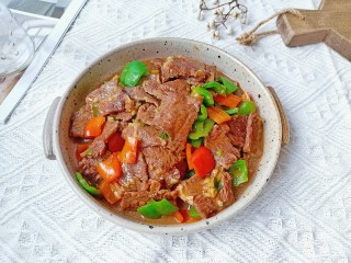 15、爆炒牛肉丝,炒牛肉做出来嫩滑入味。