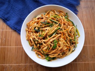 1、凉拌鸡丝,成品图