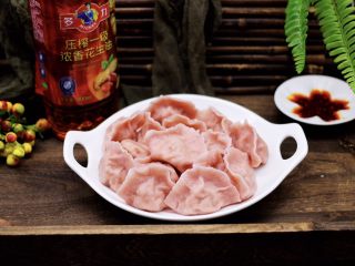 20、酸菜猪肉粉嫩饺子,成品一