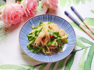 16、凉拌魔芋丝,健康又美味