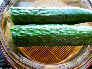 4、吃出好身材，三文鱼沙拉晚餐,杂蔬洗净