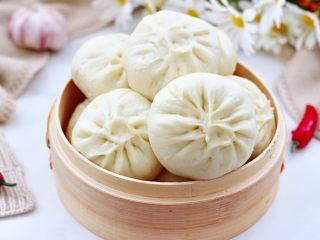 18、茄丁牛肉青椒包,白白胖胖又宣软的大包子就出锅咯。