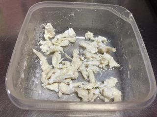 4、醪糟经期补血粥,捞出凉水冲洗干净（冲掉白沫就可以）