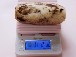 2、藕片爆桃花蛸,我用的是九眼藕,把藕称重后。