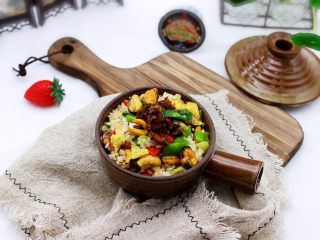 20、海虹蒜苗什锦蛋炒饭,成品一