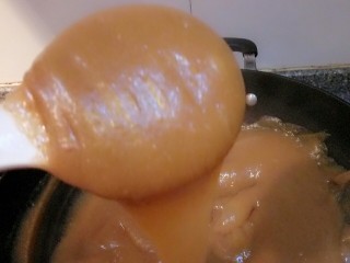 9、山楂糕,熬到粘稠了关火。