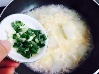 17、冬瓜蛋汤,撒葱花