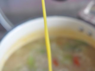 10、山西拌汤,从高空中倒入。