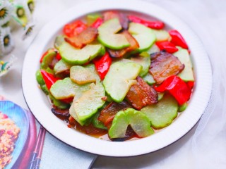 10、佛手瓜炒腊肉,无敌好吃。