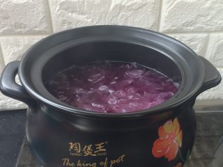 13、紫薯冰糖银耳羹,继续煮约20分钟即可