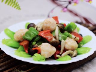 19、时蔬烩虾球,啦啦啦，鲜美无比的时蔬烩虾球出锅咯。