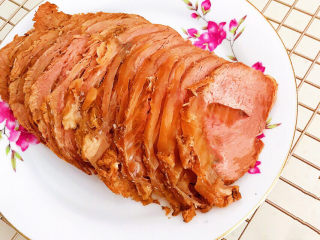 19、五香酱牛肉,把五香酱牛肉肉切成小片就可以吃了，这是一道减脂菜品，减肥的朋友不要错过呦~