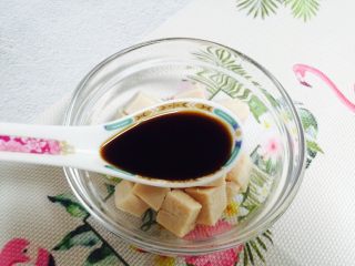 6、彩椒炒鸡丁,1勺生抽