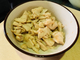 12、山药炒肉片,起锅，先放碗里；