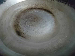 5、香菇肉末豆腐,大火起锅烧水