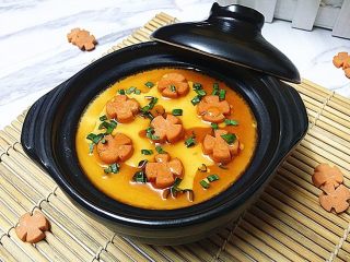 11、蒸火腿肠鸡蛋盅,上桌