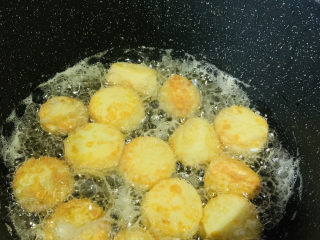 7、脆皮日本豆腐,两面炸金黄