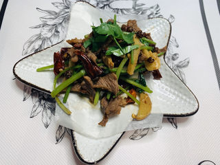 15、干煸牛肉丝,干煸牛肉丝完成啦！