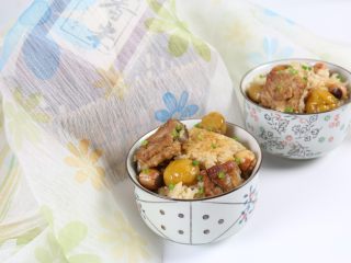 14、排骨板栗香焖饭,一口板栗,一口排骨。