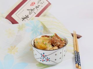 15、排骨板栗香焖饭,米饭吸收了浓浓的肉香,板栗香。