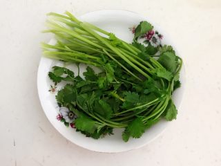 7、开胃小菜 老醋花生,香菜清洗干净