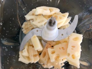 6、珍珠丸子,藕去皮切成小片