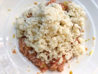 21、珍珠丸子,放入藕茸