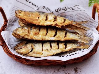 19、干炸海鲫鱼,好吃到哭，香味馋哭邻居家小孩。