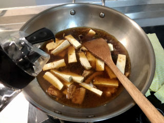 25、海参烧豆腐➕海参娃娃菜烧豆腐,调味：两汤匙生抽