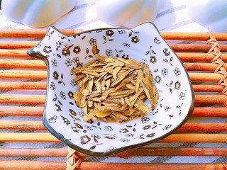 9、夏季茶饮，红枣姜茶之加减,再加些绿茶，润燥去火