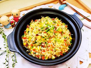 34、我爱炒饭系列➕五彩杂蔬香肠炒饭,成品