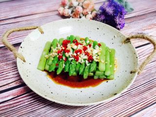 12、蒜蓉芦笋,成品图一